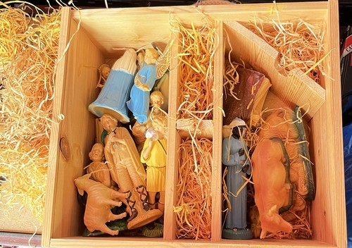 Vintage nativity set - nativity,